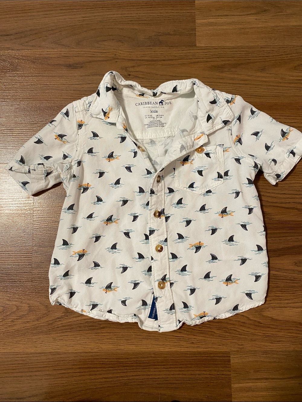 ✨8/$10. Caribbean Joe White Short-Sleeve Button-Up. Size 4T